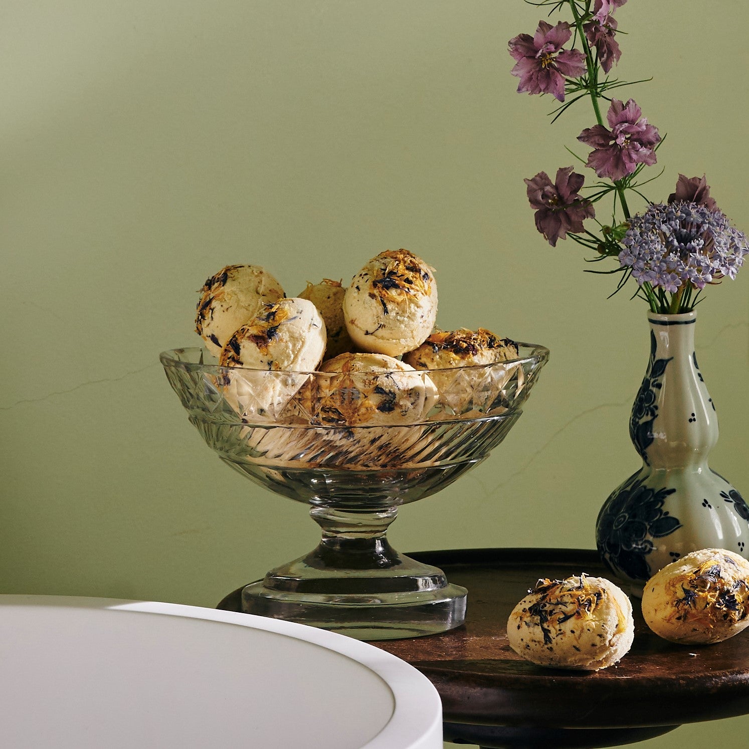 Footed Textured Glass Dish - The Finishing Store South Africa